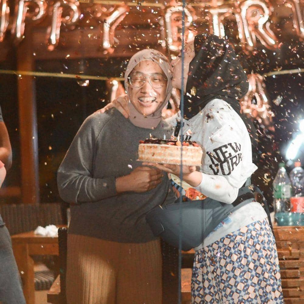 Santi Arifin (instagram.com/_irishbella_)