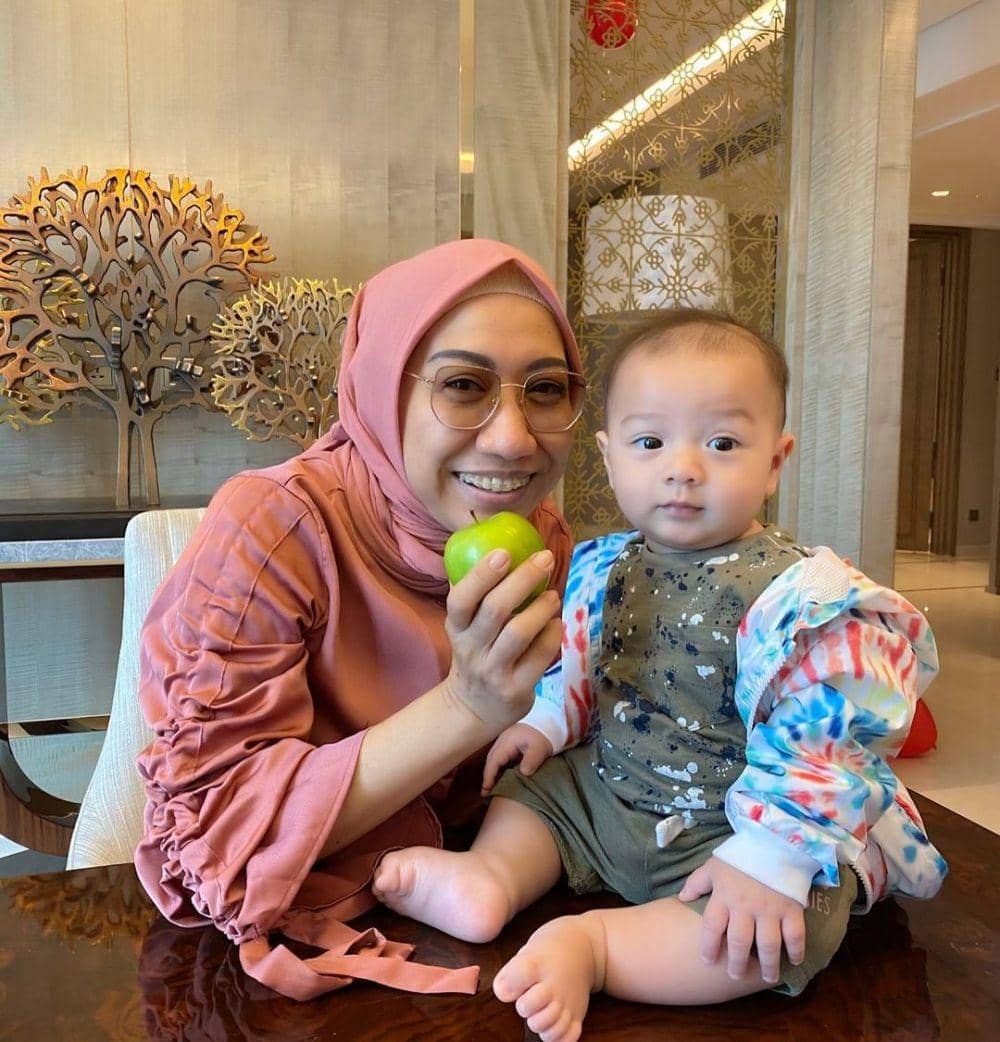 Santi Arifin (instagram.com/susanti.a)
