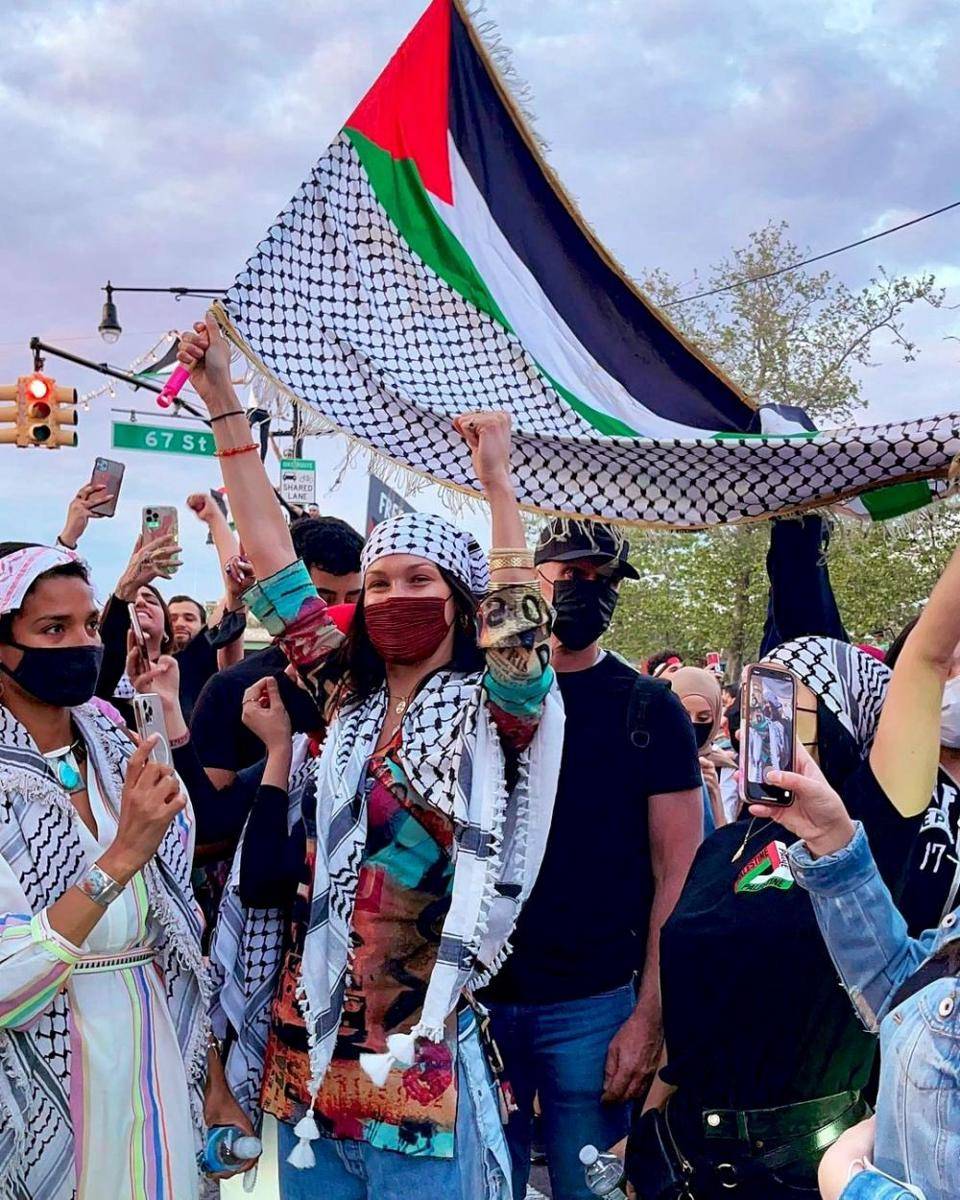 Aksi Bella Hadid di demo bela Palestina (instagram.com/bellahadid)