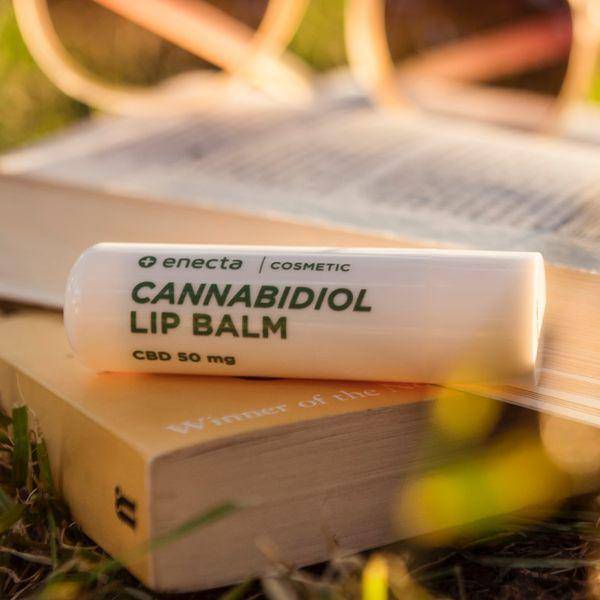 Ilustrasi lip balm untuk pria (unsplash/Enecta Cannabis extracts)