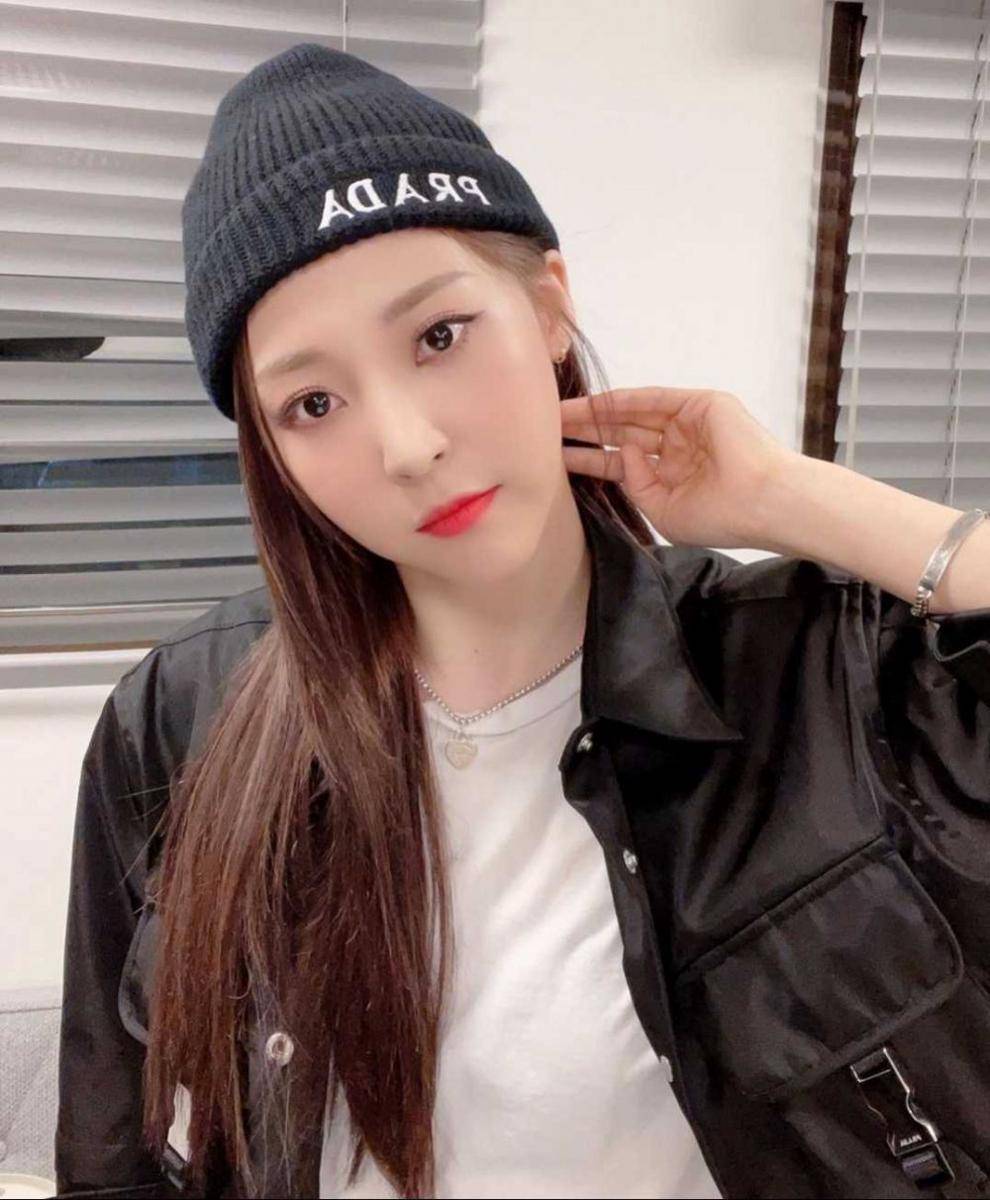 Moonbyul MAMAMOO (instagram.com/moonbyul_official)