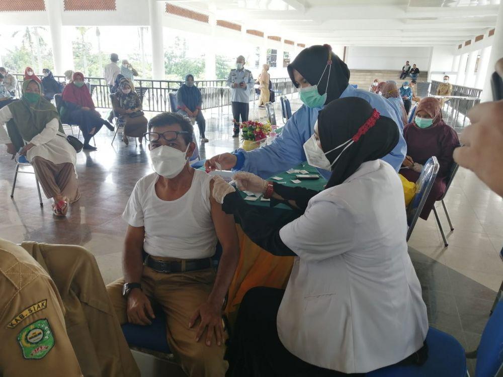 Menolak Vaksinasi, PNS dan Honorer Siak Akan Diberi Sanksi