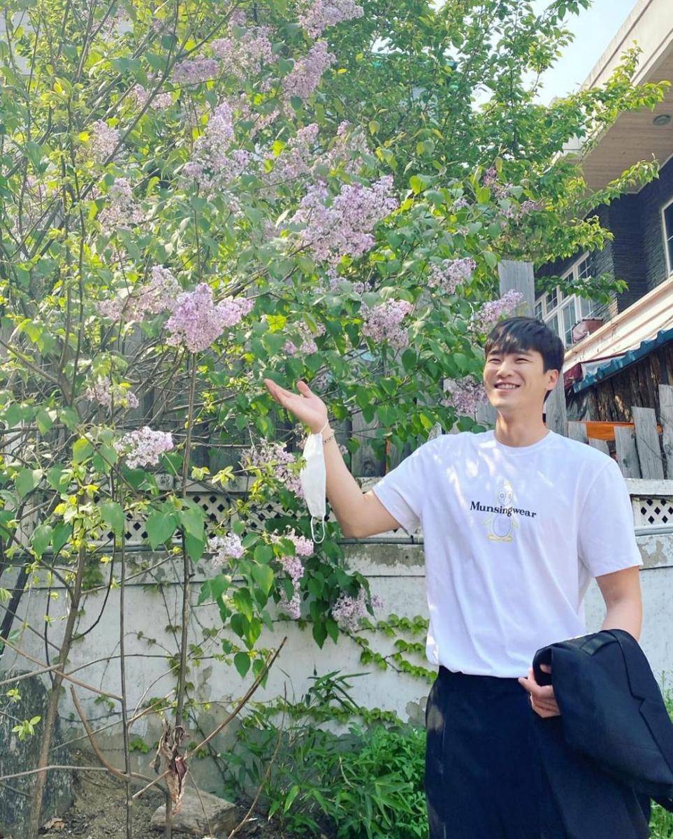 Ahn Bo Hyun (instagram.com/bohyunahn)