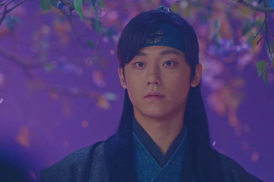 Lee Do Hyun dalam cuplikan drama Hotel Del Luna (dok. tvN via soompi.com)