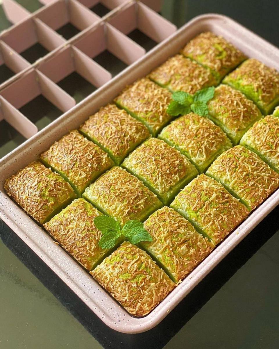 bolu pandan tapai keju (instagram.com/linagui.kitchen)