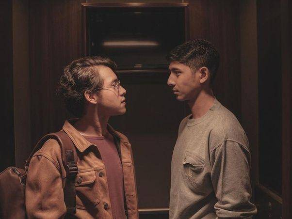 Kale (Ardhito Pramono) dan Argo (Arya Saloka sebagai). (dok. Story of Kale via quora.com)