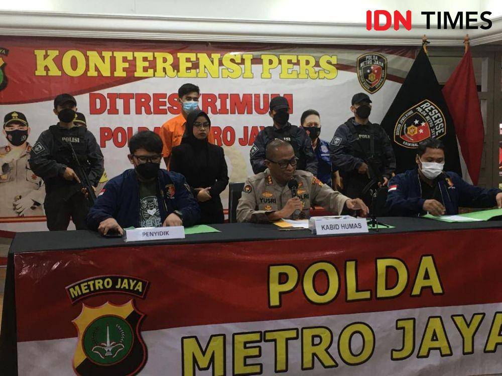 Tim Subdit Jatanras Ditreskrimum Polda Metro Jaya menangkap Rangga Tias Saputra, pelaku pemerkosaan dan perampokan terhadap remaja berusia 15 tahun di Bintara, Kota Bekasi. (IDN Times/Irfan Fathurohman)