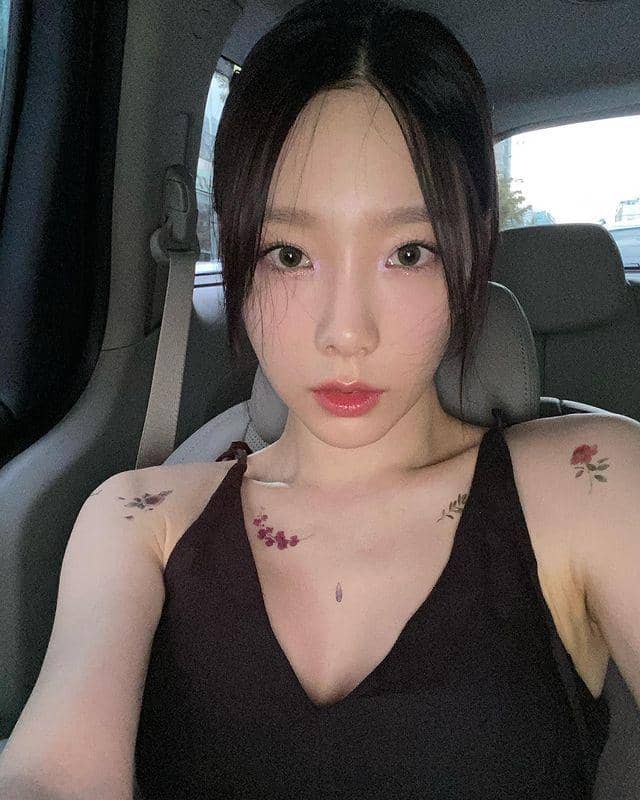 Taeyeon SNSD dengan tato di bagian tubuhnya (instagram.com/taeyeon_ss)