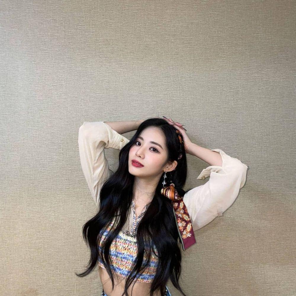 Park Jiwon (instagram.com/xjiwonparkx)