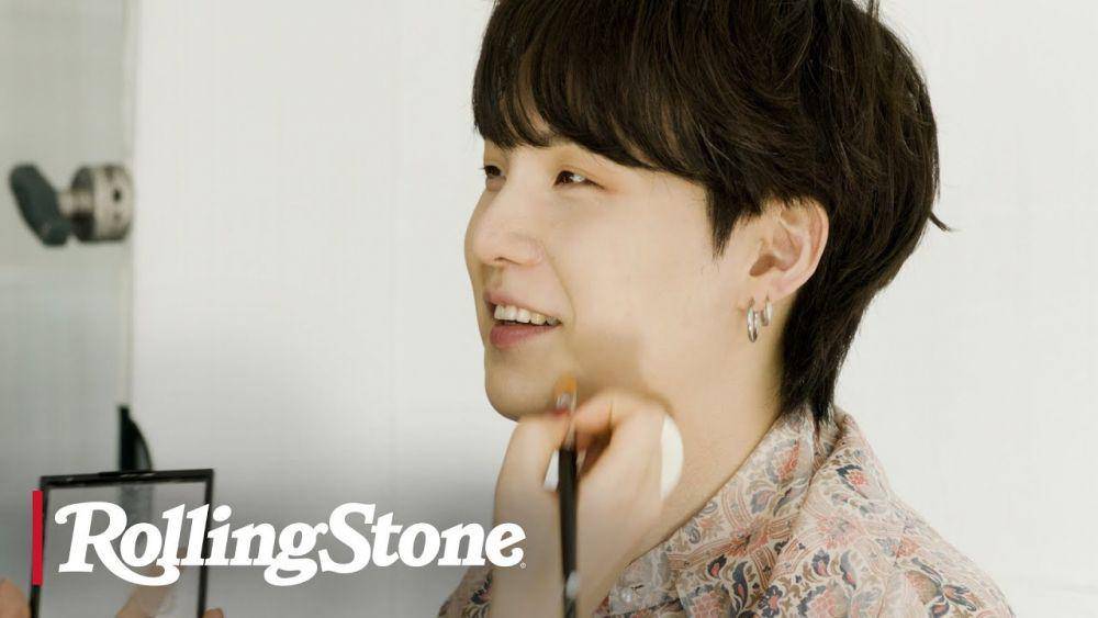 potret Suga BTS untuk majalah Rolling Stone (twitter.com/RollingStone)