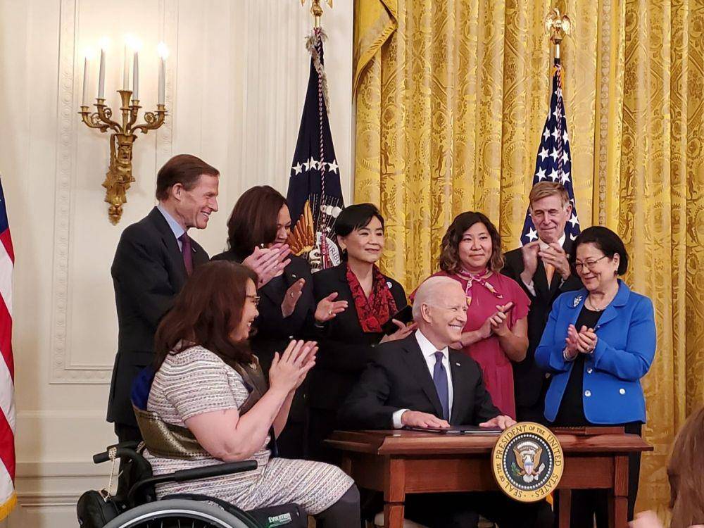 Biden Tanda Tangani Hukum Kebencian Rasial