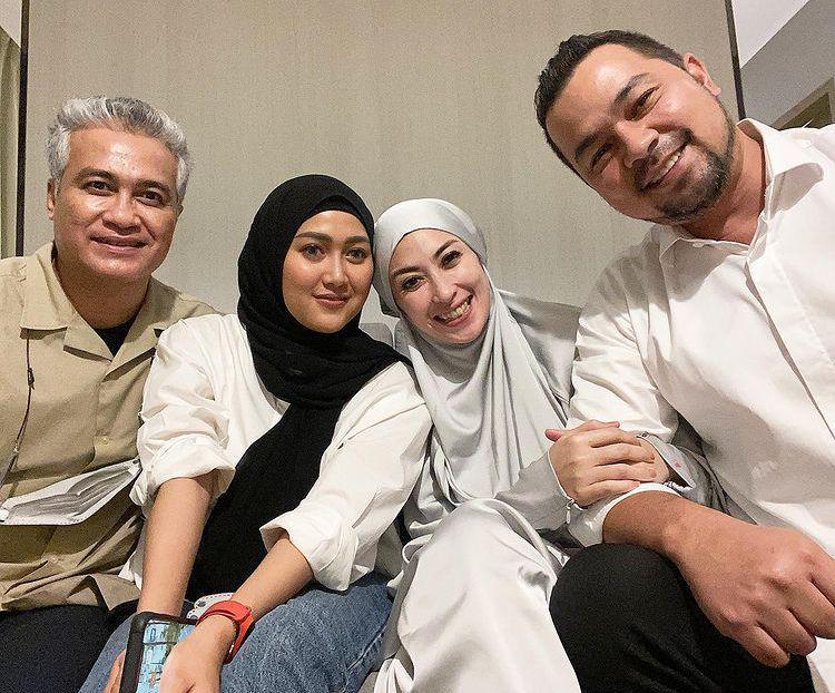 Bikin Salut, 10 Kekompakan Keluarga Sultan Djorgi dan Adjie Pangestu