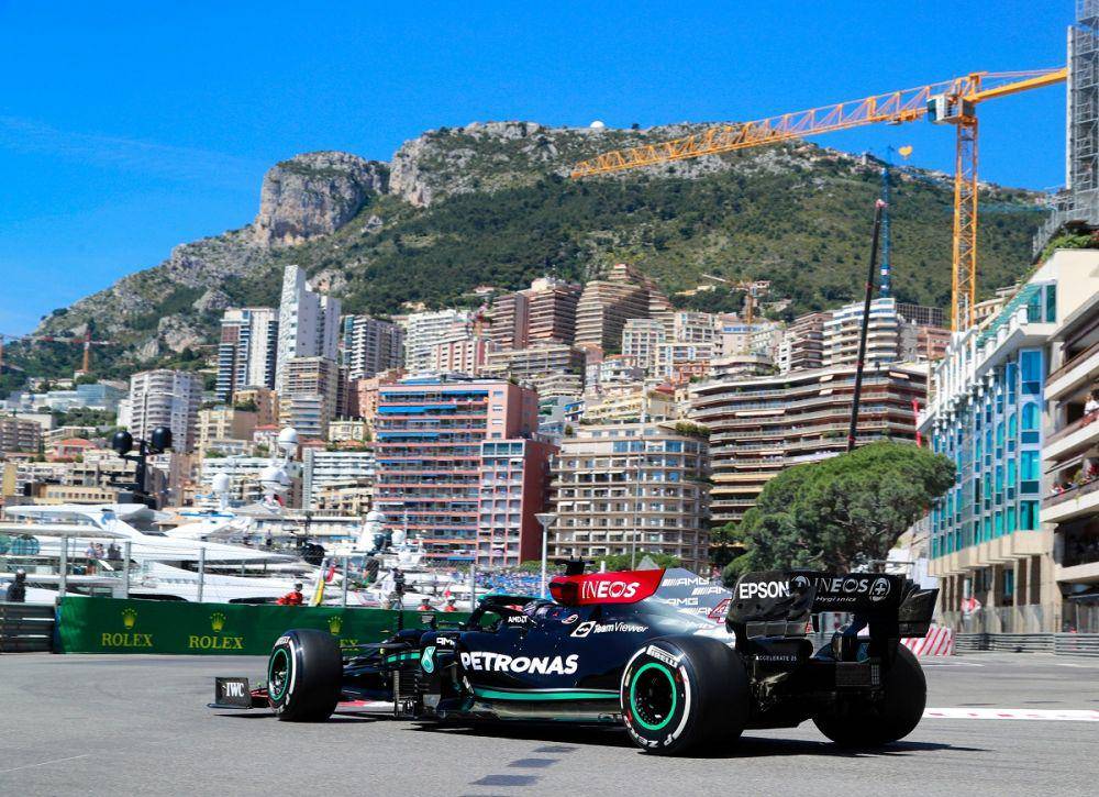 Hamilton saat sesi latihan GP Monako (twitter.com/MercedesAMGF1)