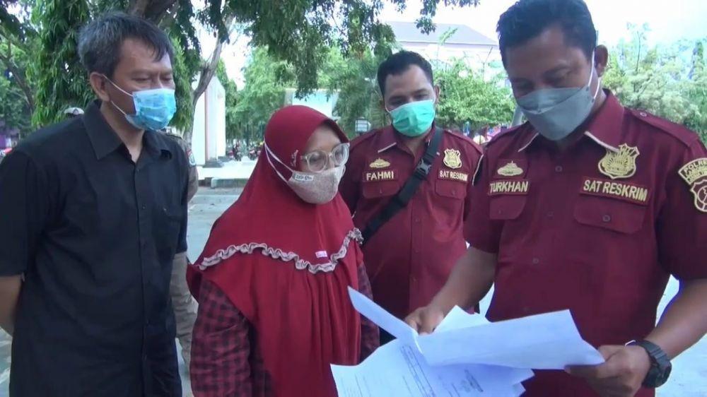Satu Keluarga Bawa Surat Bebas COVID-19 Palsu Terjaring di Lamongan