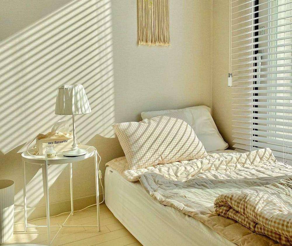 kamar ala korea tema ivory (instagram.com/oneroom.make)