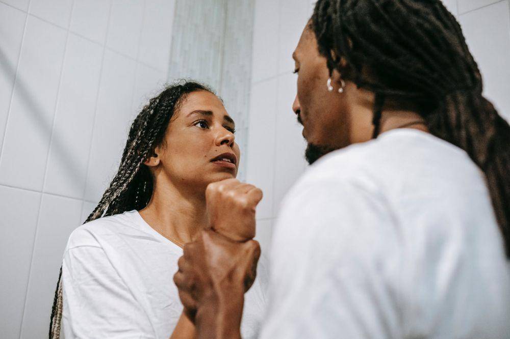 ilustrasi battered woman syndrome (pexels.com/Alex Green)