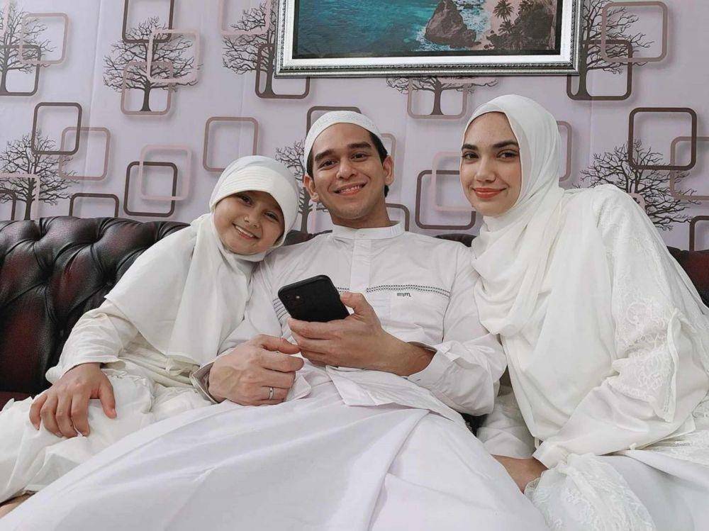 Kebersamaan cast Samudra Cinta selama syuting. (Instagram.com/shafirakdoyle_talent/)