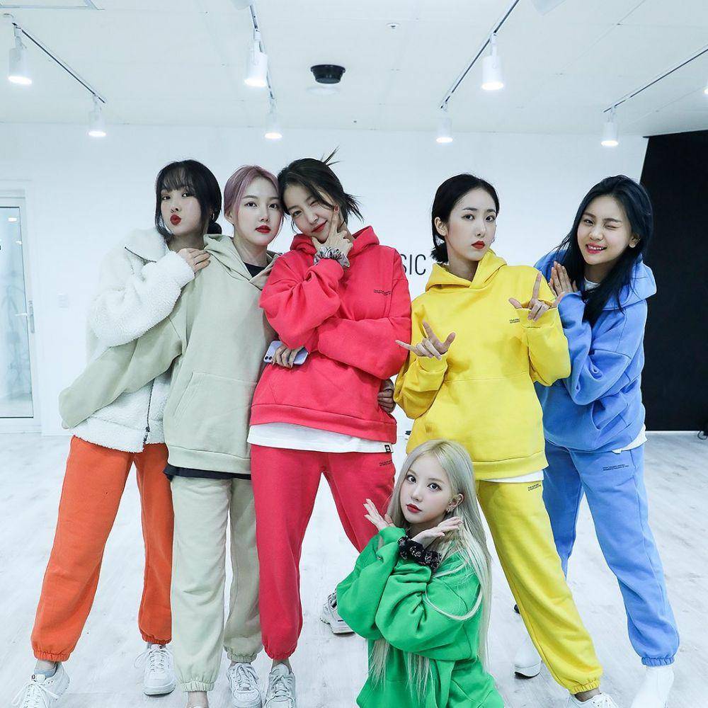 GFriend (instagram.com/gfriendofficial)