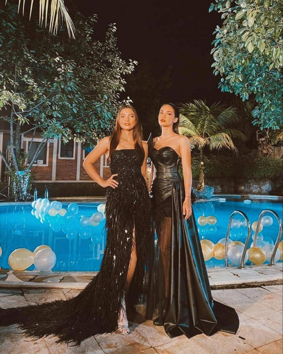 Kebersamaan cast Samudra Cinta selama syuting. (Instagram.com/angelagilsha/)