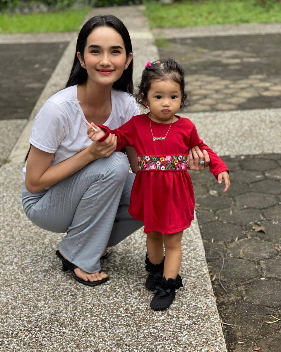 Faby Marcelia dan anak (instagram.com/fabymarcelia)