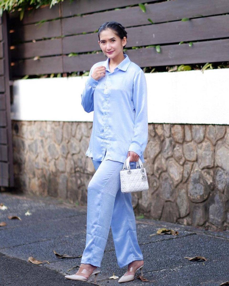 Zora Vidyanata (instagram.com/zoravidyanata/)