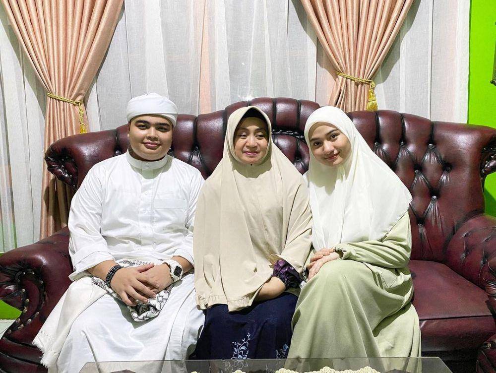 Kedekatan Ameer Azzikra, bunda dan Nadzira Shafa (instagram.com/ameer_azzikra)