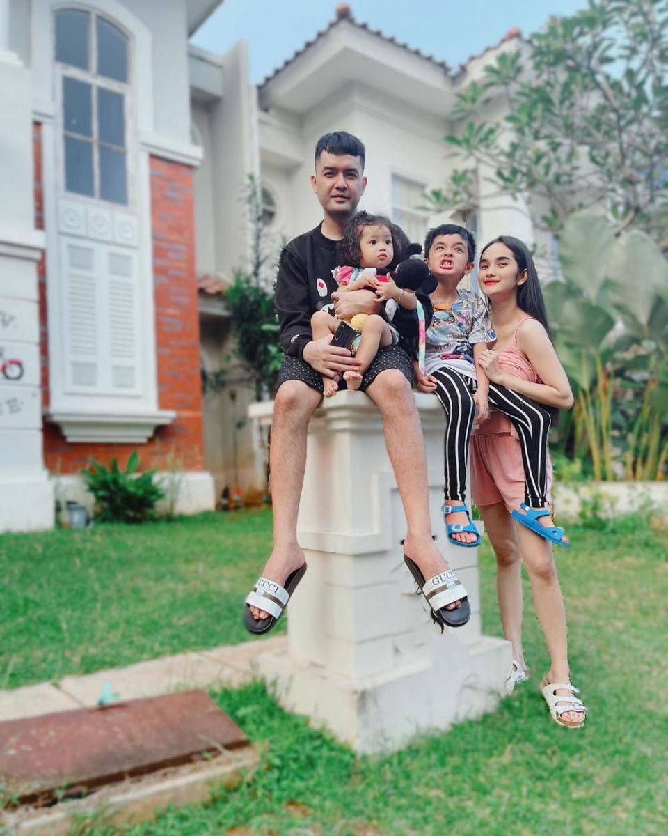 Faby Marcelia dan keluarga (instagram.com/fabymarcelia)