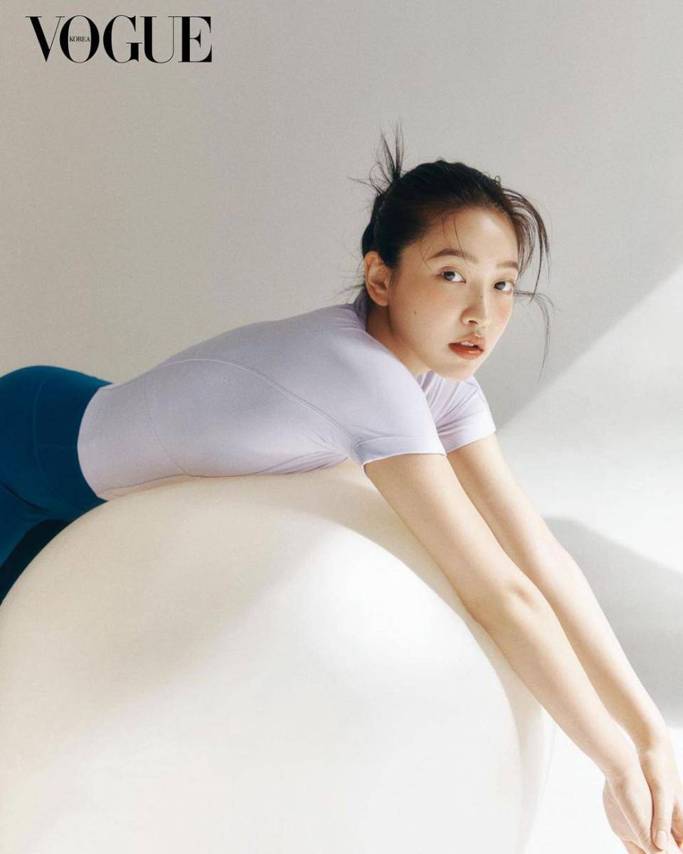 Yeri Red Velvet di Majalah Vogue Korea Juni 2021 (instagram.com/yerimiese)