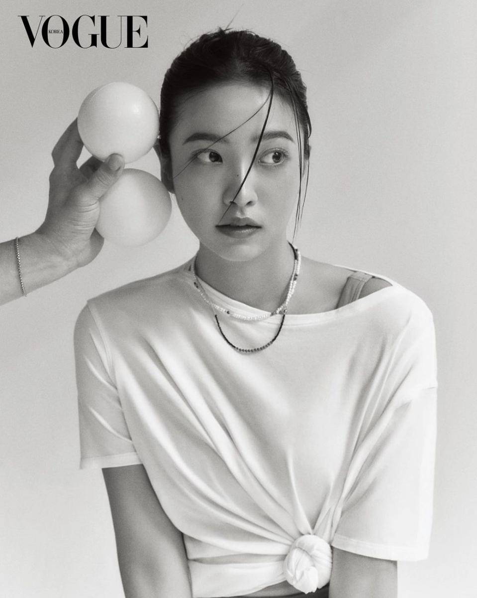 Yeri Red Velvet di Majalah Vogue Korea Juni 2021 (instagram.com/yerimiese)
