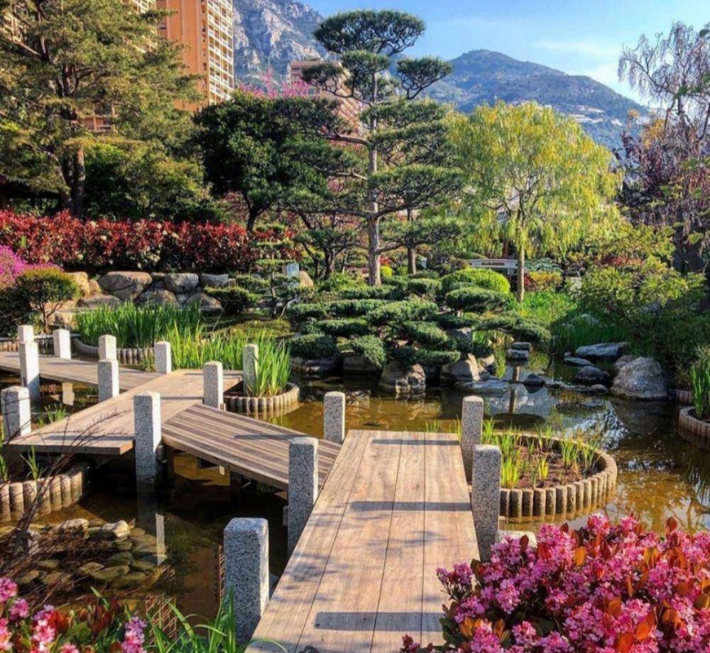 Princess Grace Rose Garden (Instagram.com/visitemonaco)
