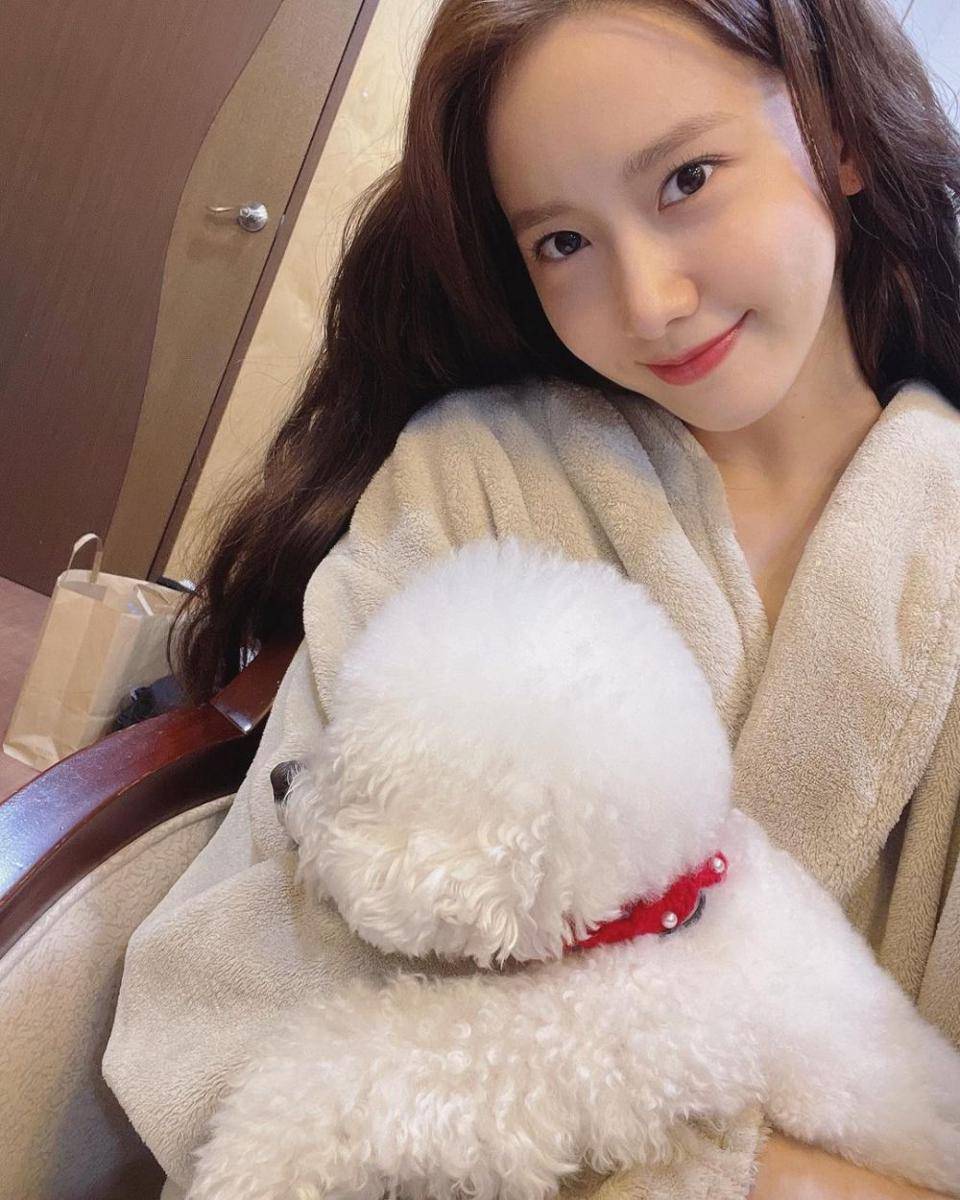 Yoona SNSD (instagram.com/yoona__lim)