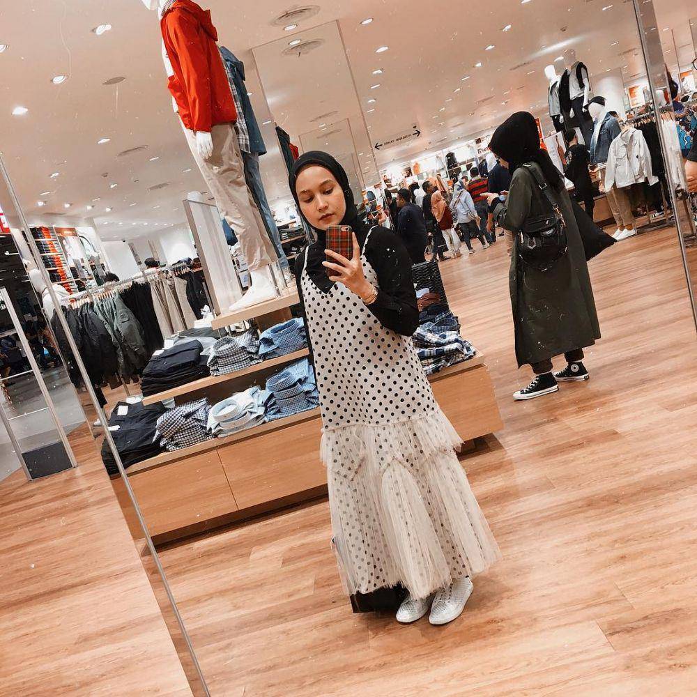 Outfit dress ala selebgram Chairunissa (instagram.com/nissachair)