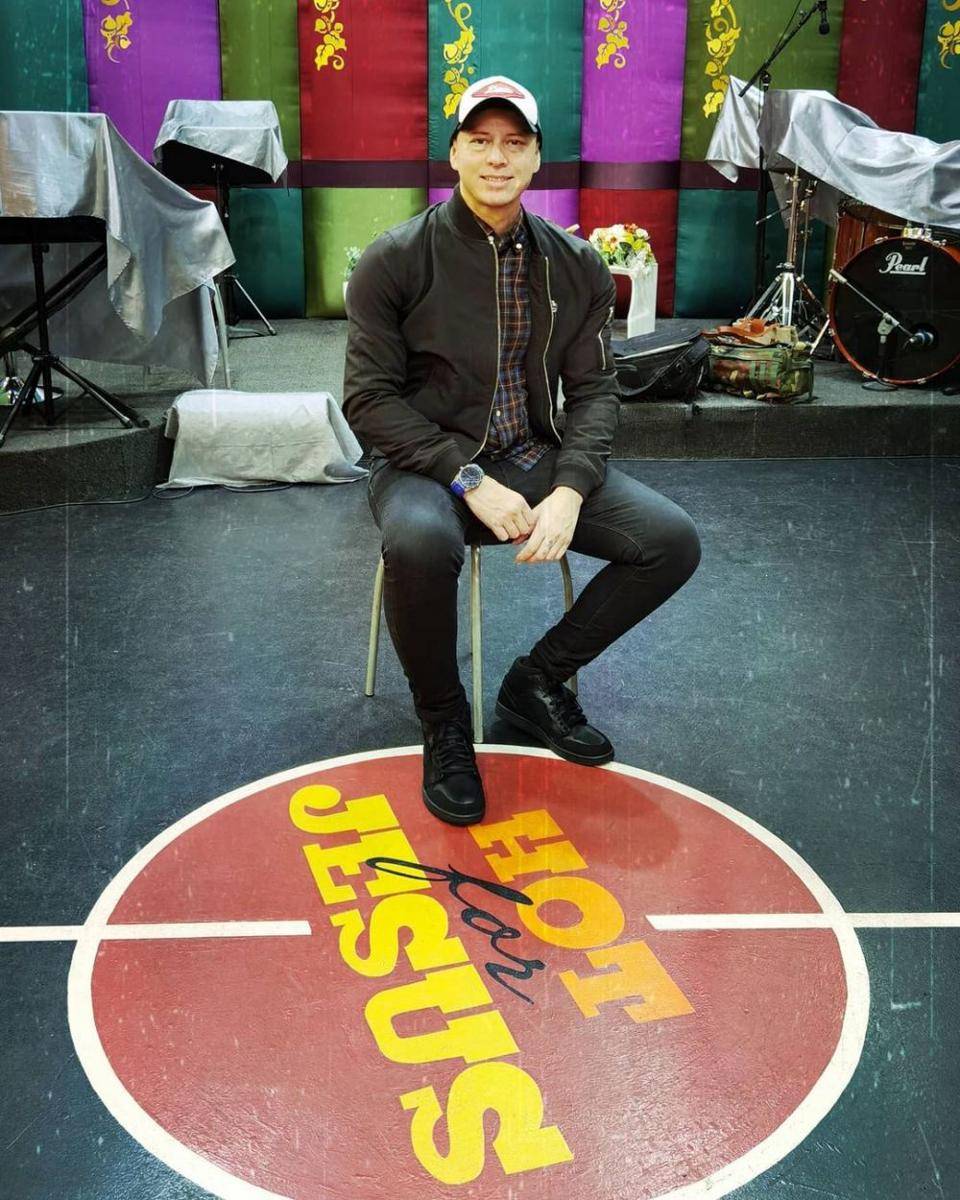 Pierre Roland (instagram.com/pierrerolandc)