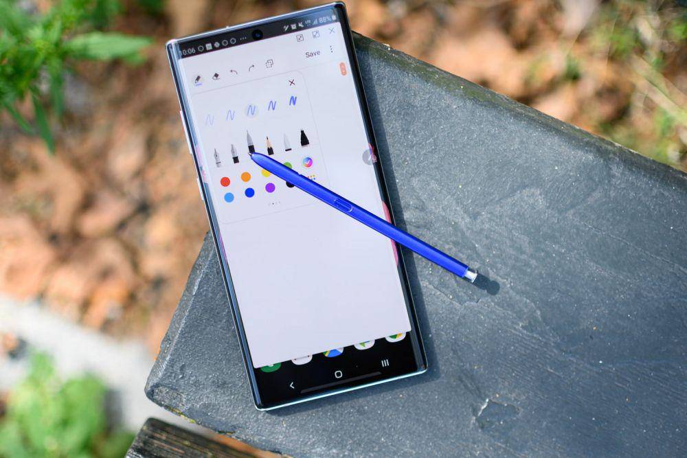 Samsung Galaxy Note10 Plus 5G (digitaltrends.com)
