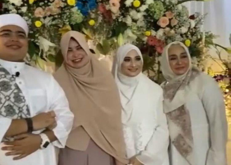 10 Momen Lamaran Adik Alvin Faiz, Ameer Azzikra dengan Nadzira Shafa