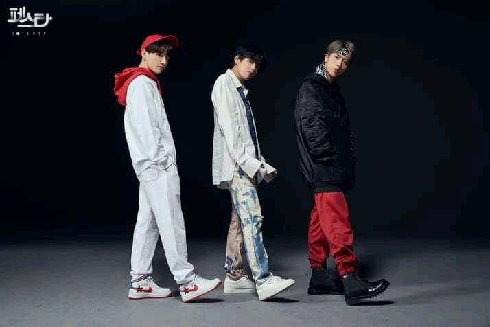 Foto grup BTS (facebook.com/bangtan.official)