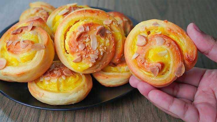 Roti custard gulung (youtube.com/Yummy)