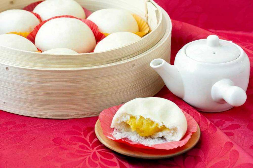 Roti custard kukus (asianinspirations.com.au)