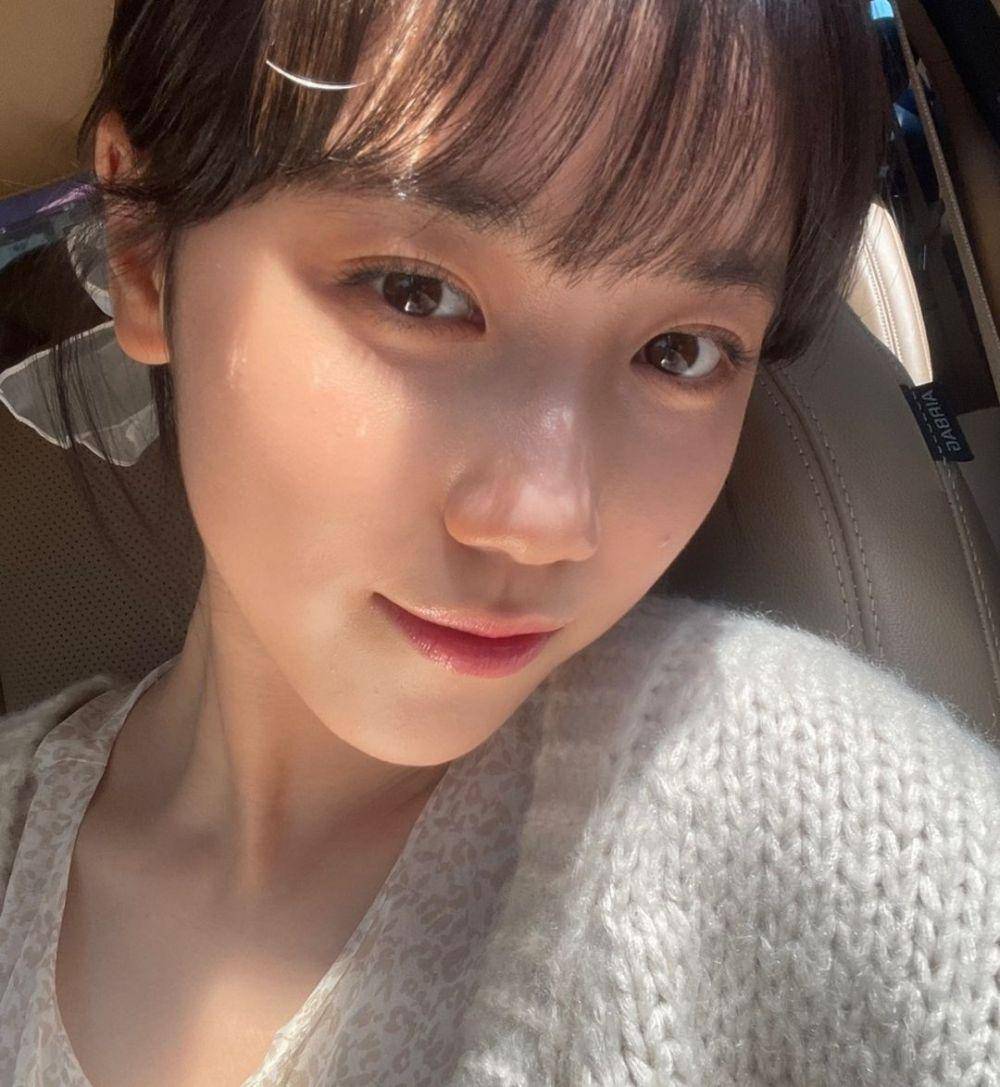 Lee Re (instagram.com/leere0312)