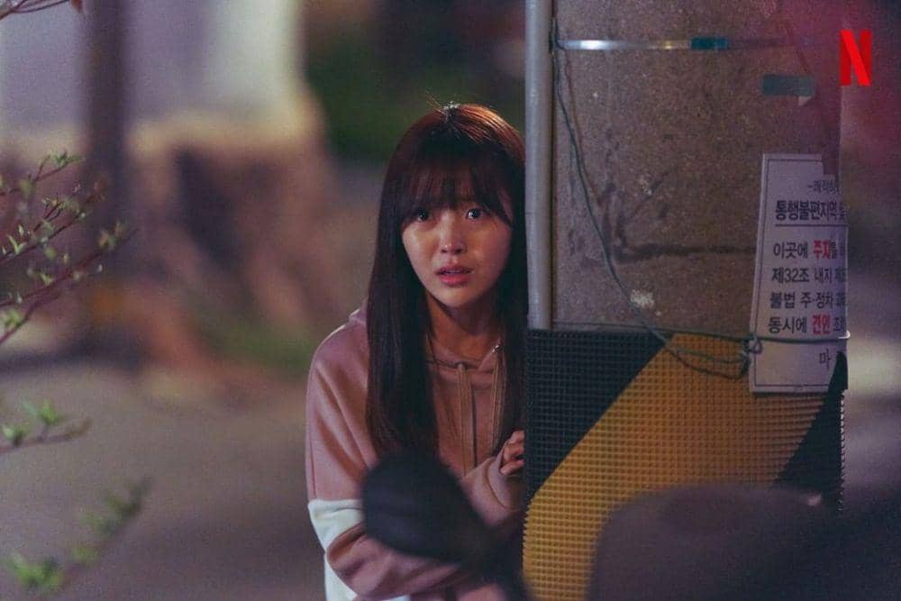 Hong Seung Hee di Move to Heaven (instagram.com/netflixkr)