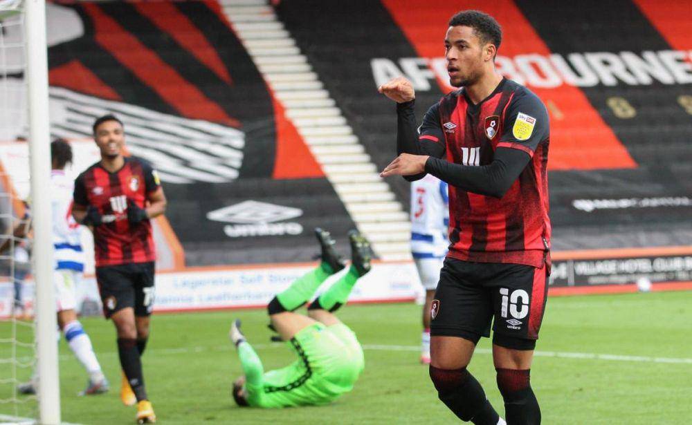 Selebrasi ular kobra ala Arnaut Danjuma. (bournemouthecho.co.uk)