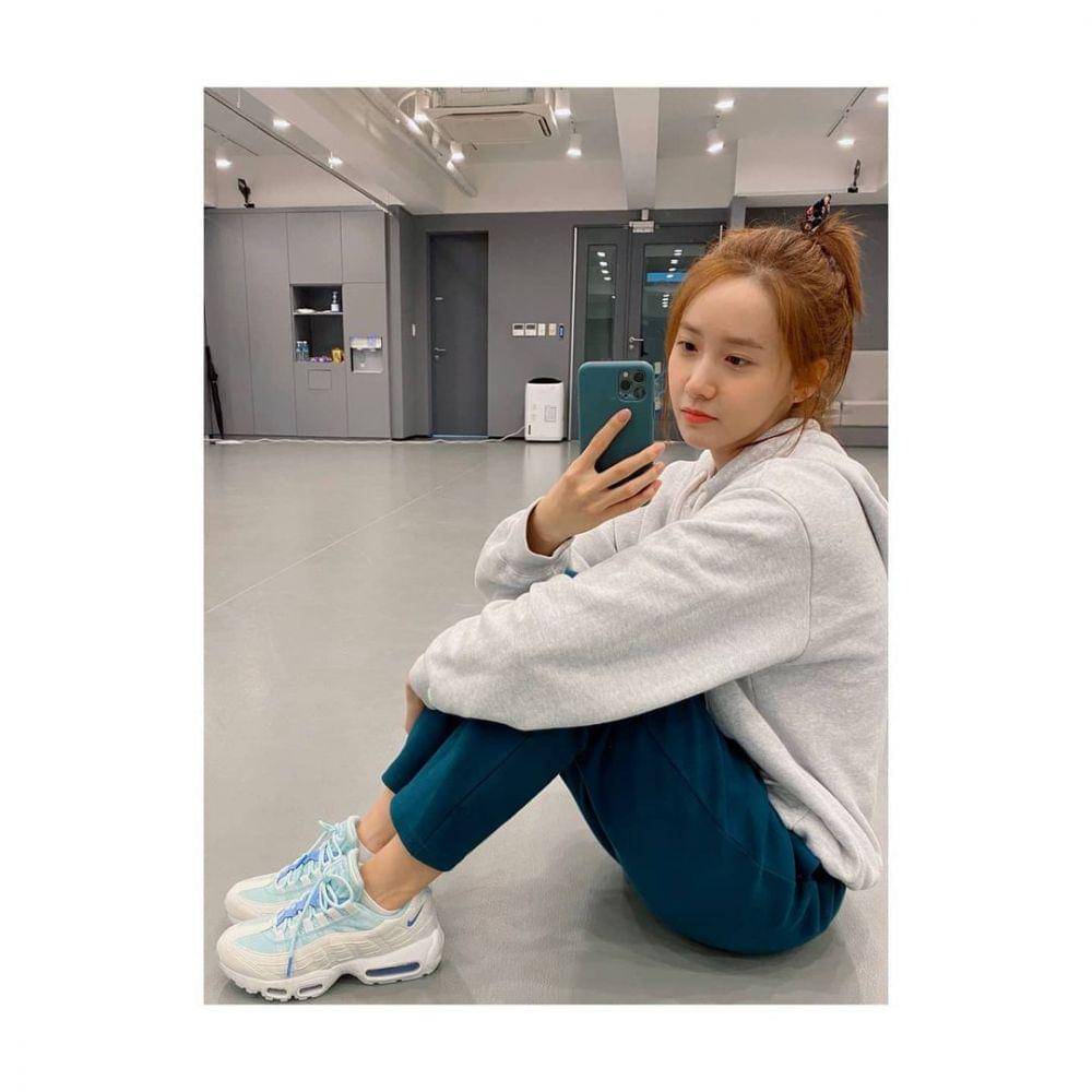 Yoona SNSD (instagram.com/yoona__lim)