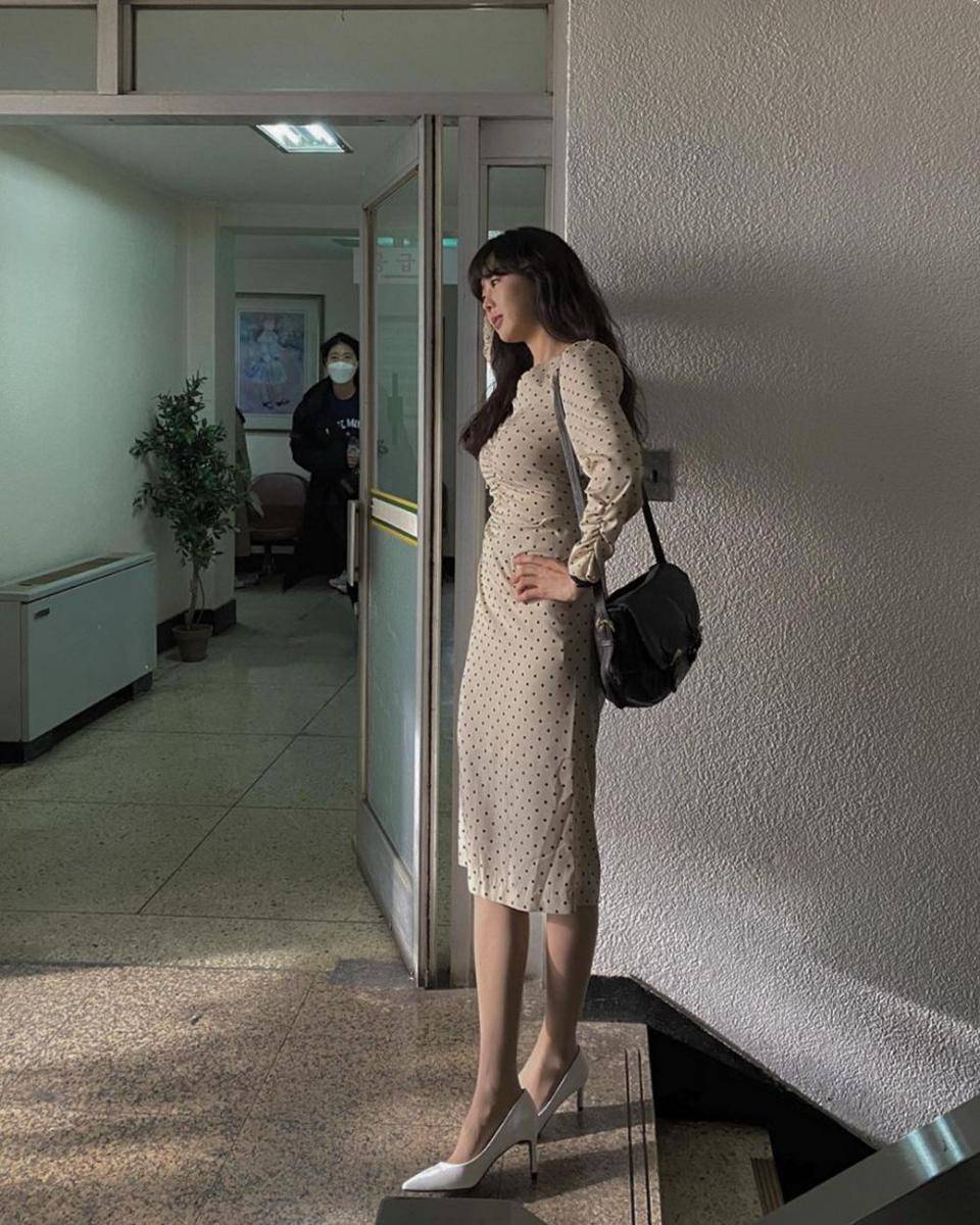Outfit Youth of May (Instagram.com/goldnewrok)
