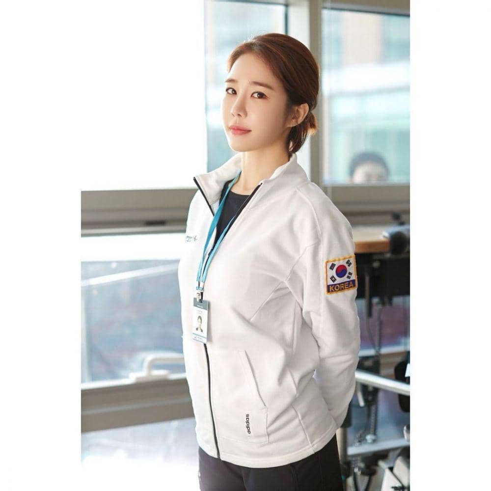 Yoo In Na (instagram.com/yg_stage)