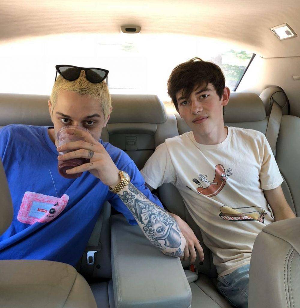 Griffin Gluck (instagram.com/griffingluck)