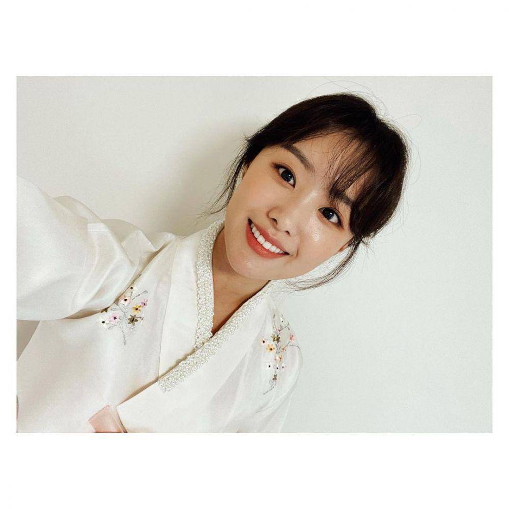Song Ji Eun (instagram.com/bimil_jieun)