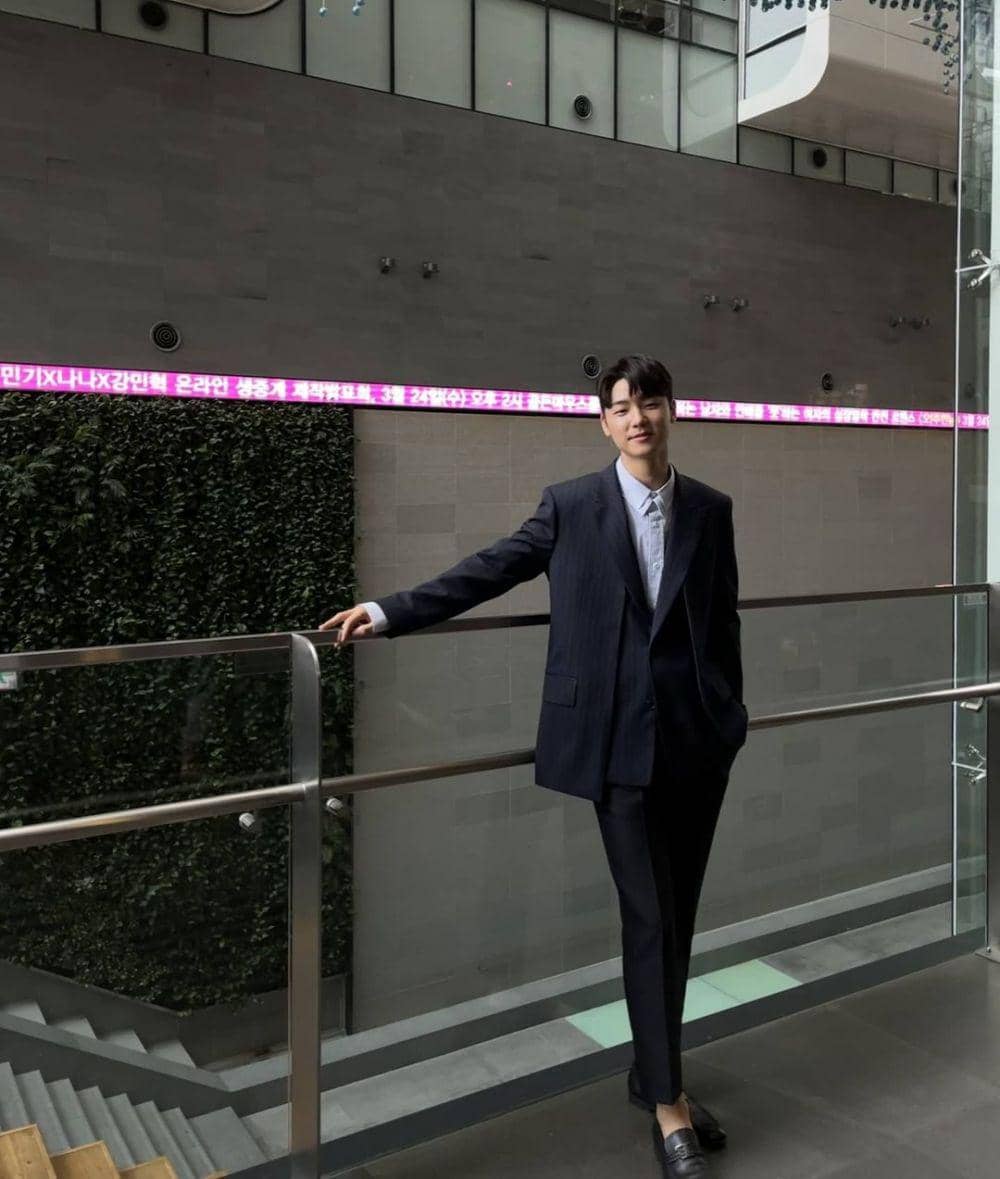 Kang Min Hyuk (instagram.com/mr_kanggun)