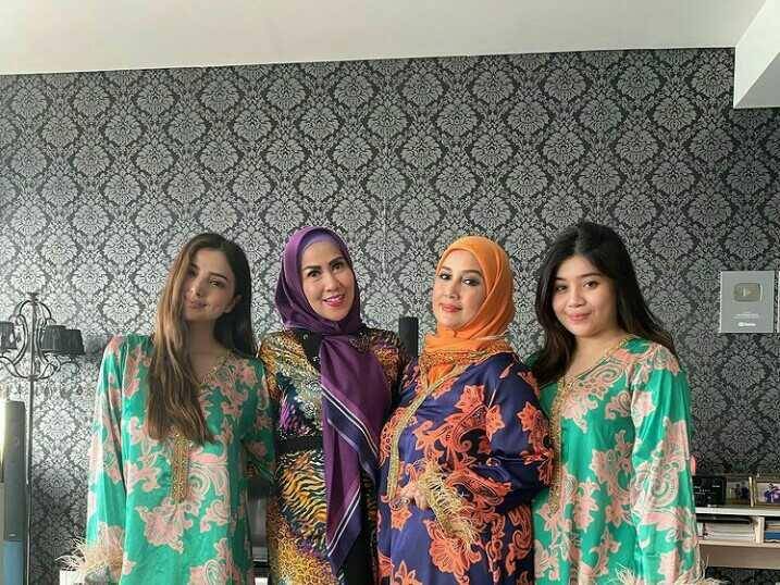 Potret keluarga Verrel dan Sarah (Instagram.com/saraminti)