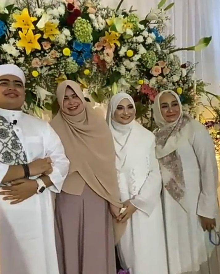 Lamaran Ameer Azzikra dan Nadzira Shafa (instagram.com/ameer_azzikra)