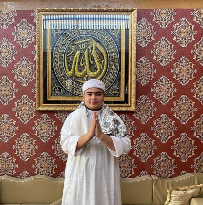 Ameer Azzikra (instagram.com/ameer_azzikra)